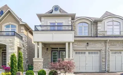 Att/Row/Townhouse in Hamilton