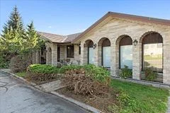 157 Dundas Street W, Belleville, ON K8P 1A7
