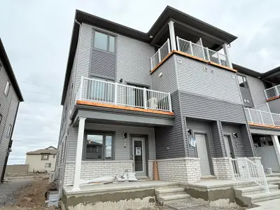 Condo Townhouse in Barrhaven