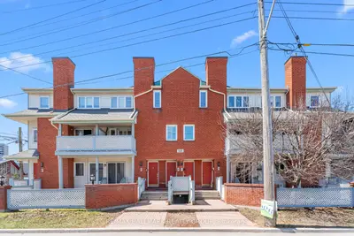320 Cyr Avenue 7, Vanier And Kingsview Park, On K1l 7n7