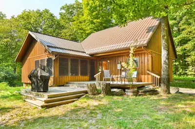 Detached in Frontenac