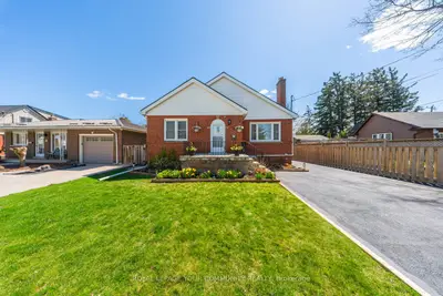 54 First Street N, Hamilton, On L8g 1y3