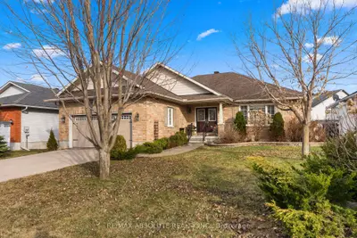 Detached in Arnprior