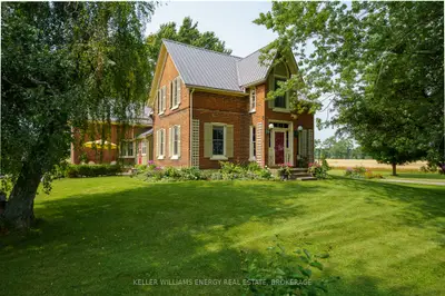 Detached in Prince Edward County
