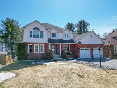 Detached in North Bay