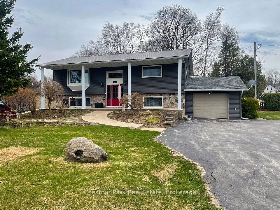535 George Street, South Bruce Peninsula, ON N0H 2T0