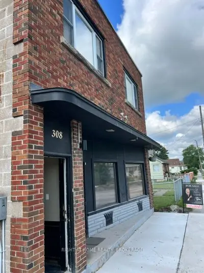 Triplex in Welland