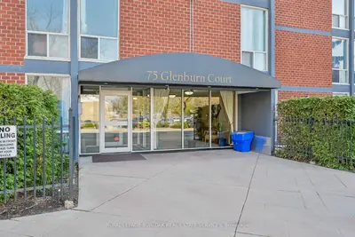 Condo Apartment in Hamilton