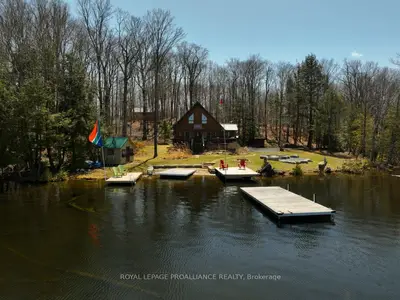 Detached in Frontenac