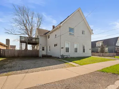 Duplex in Fort Erie