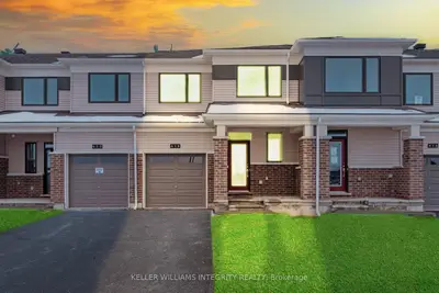 Att/Row/Townhouse in Stittsville - Munster - Richmond