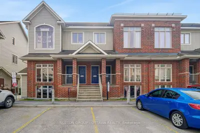 Condo Townhouse in Hunt Club - South Keys and Area