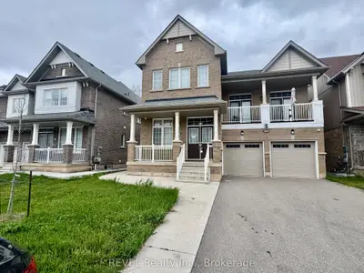 Detached in Niagara Falls