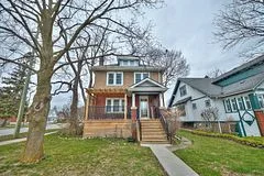 Detached in Port Colborne