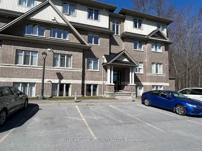 Condo Apartment in Blossom Park - Airport and Area
