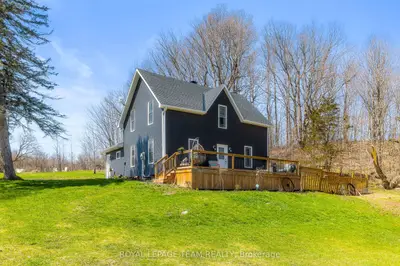 150 Quabbin Road, Leeds And The Thousand Islands, On K0e 1r0