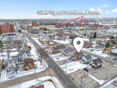 Detached in Niagara Falls