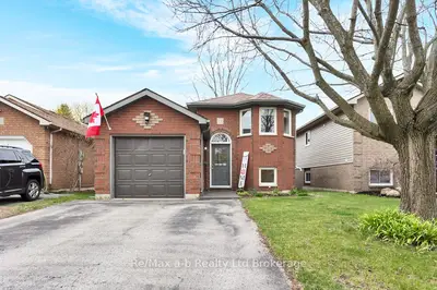 Detached in Tillsonburg