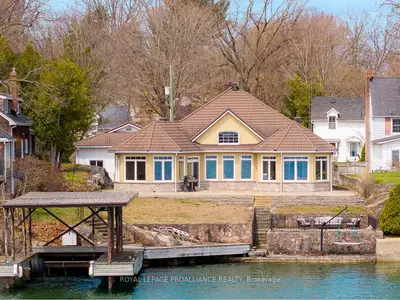 51 Hartley Street, Brockville, On K6v 3n4