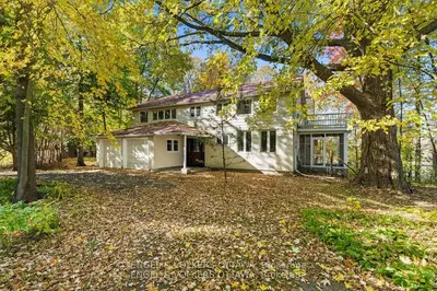Detached in Blossom Park - Airport and Area