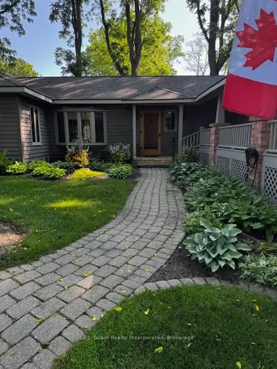 Detached in Bluewater