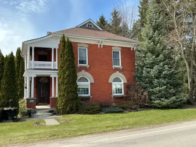 Detached in West Perth