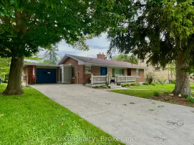 Detached in Brockton