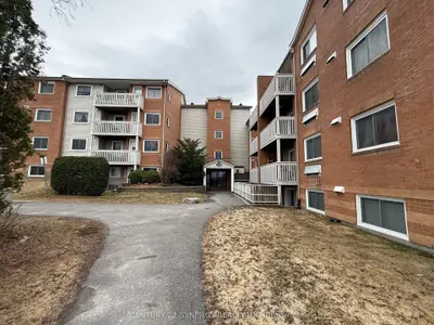 Condo Apartment in Orleans - Cumberland and Area