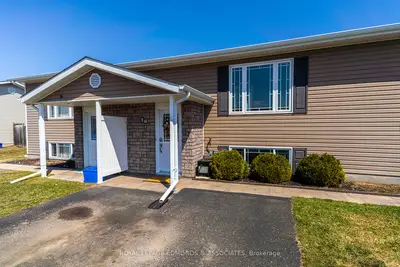 36 Renfrew Street, Petawawa, On K8h 0a5