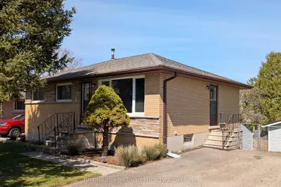 Detached in Woodstock