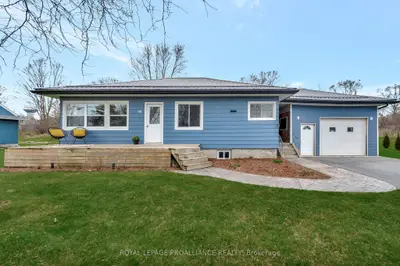 Detached in Prince Edward County