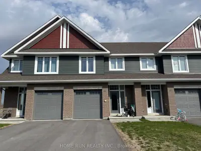 Att/Row/Townhouse in Kanata