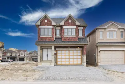 Detached in Thorold