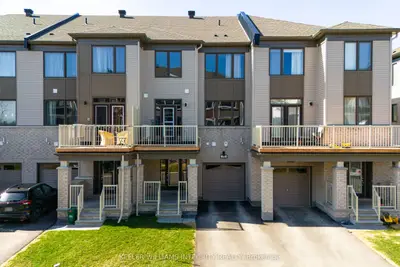 Att/Row/Townhouse in Stittsville - Munster - Richmond