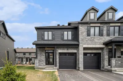 Att/Row/Townhouse in Russell