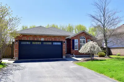 Detached in Lincoln