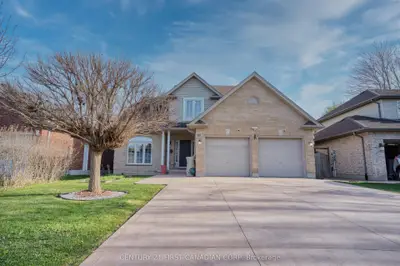 97 Mctaggart Court, London North, On N5x 3l9