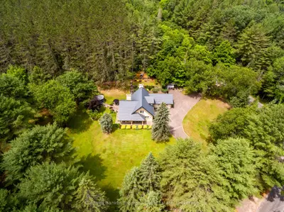 37 Fowlers Road, Huntsville, On P1h 2n5