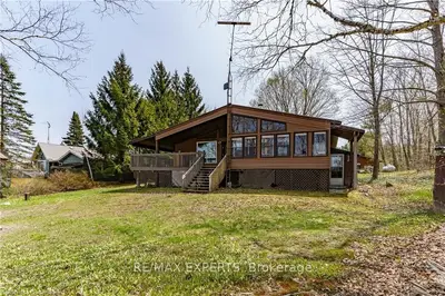 Detached in McKellar