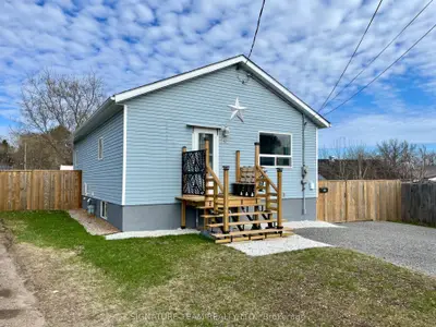 Detached in Pembroke
