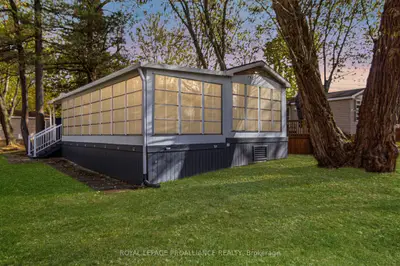 MobileTrailer in Prince Edward County