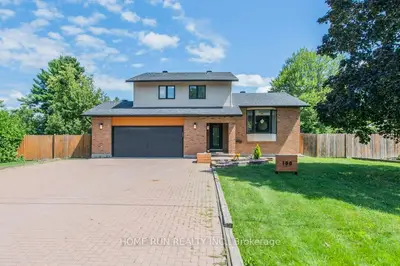 Detached in Stittsville - Munster - Richmond