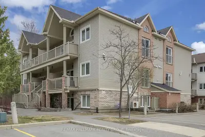 Condo Townhouse in Stittsville - Munster - Richmond