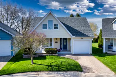 Detached in Tillsonburg
