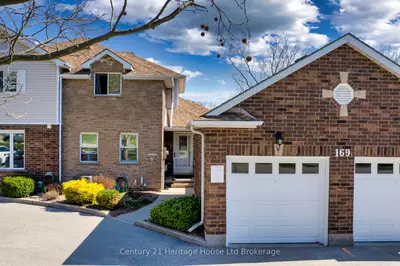 Condo Townhouse in Ingersoll
