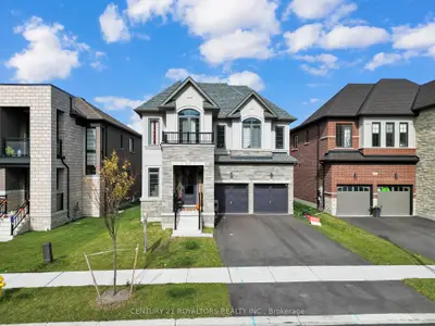 Detached in Woodstock