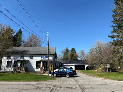 Triplex in Greely - Metcalfe - Osgoode - Vernon and Area