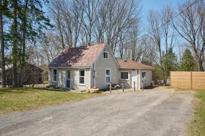 30 George Street, Huntsville, On P1h 1t9