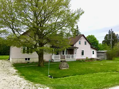 Detached in Northern Bruce Peninsula