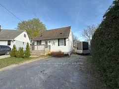 32 Regina Road, Huron East, ON N0M 1L0